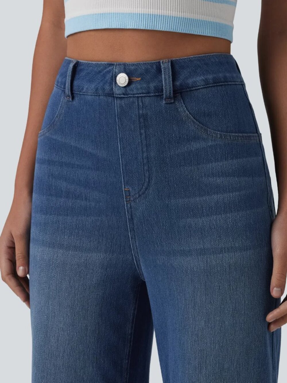 Halara Flex High Waisted Sculpted Lift Design Straight Leg Jeans Pockets M Reg - Picture 4 of 8